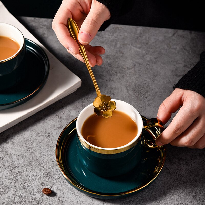 Europeisk stil kaffekopp tekoppfat set guld trim grön keramisk kaffemjölk kopp 200ml