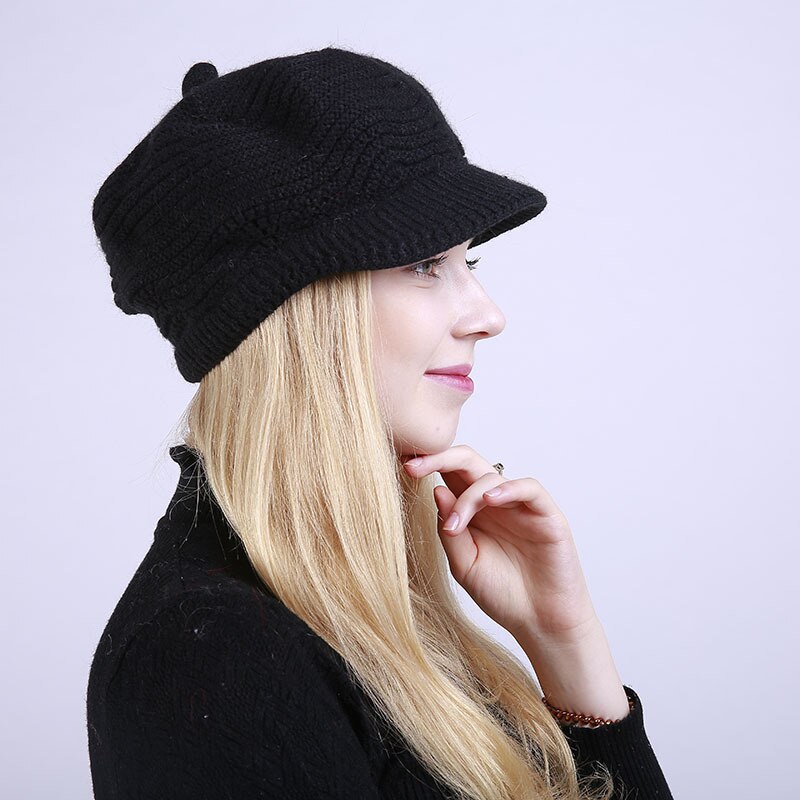 Brushed Solid Color Winter Woman Knit Woolen Hat Warmth Peak Cap Fashionable and warm women's cap: Black