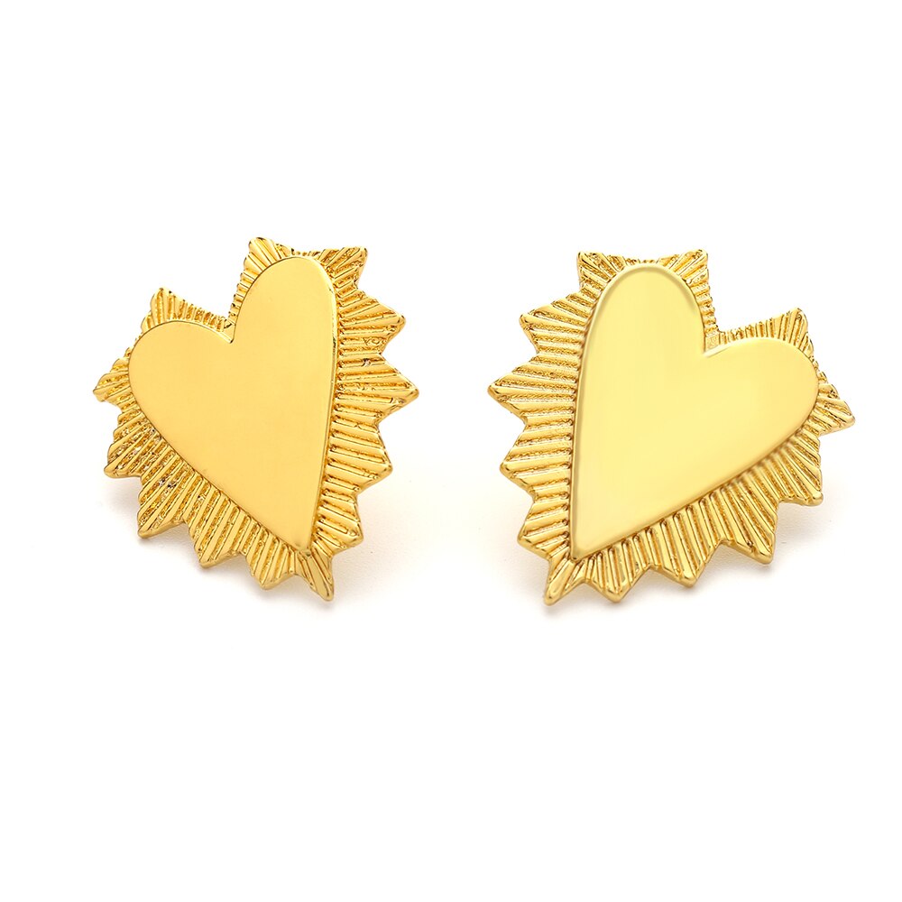 Irregular Spin Gold Heart Earrings Flower Embossing Three Heart Long Earrings Jewelry: Stud