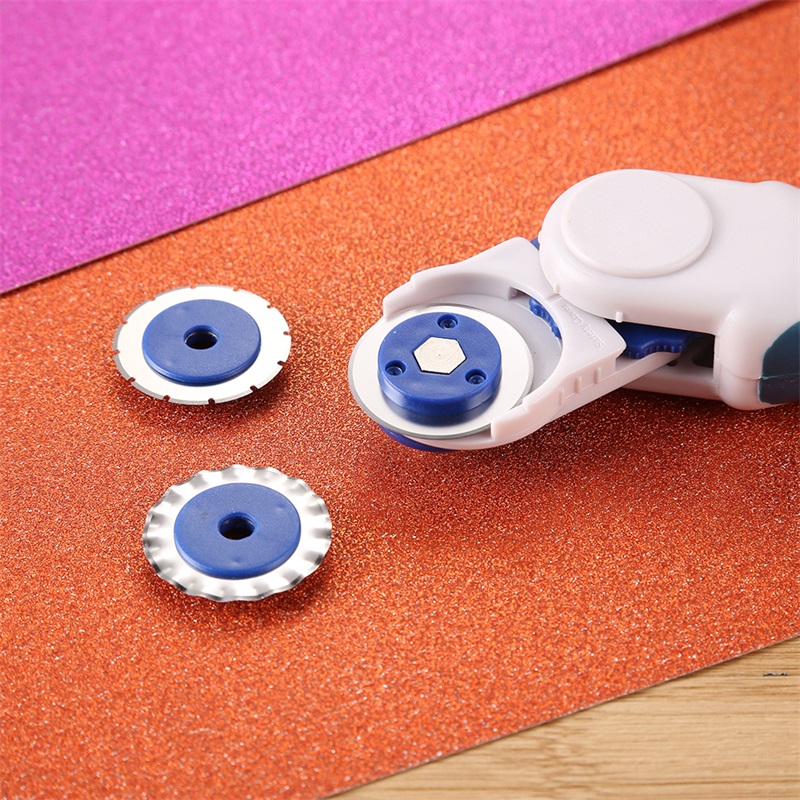 3 in 1 Handheld Rotary Circle Cutter Circular Blades 28mm Paper Cutter Leather Fabric Cutting Tool For Straight Dotted Wave Line