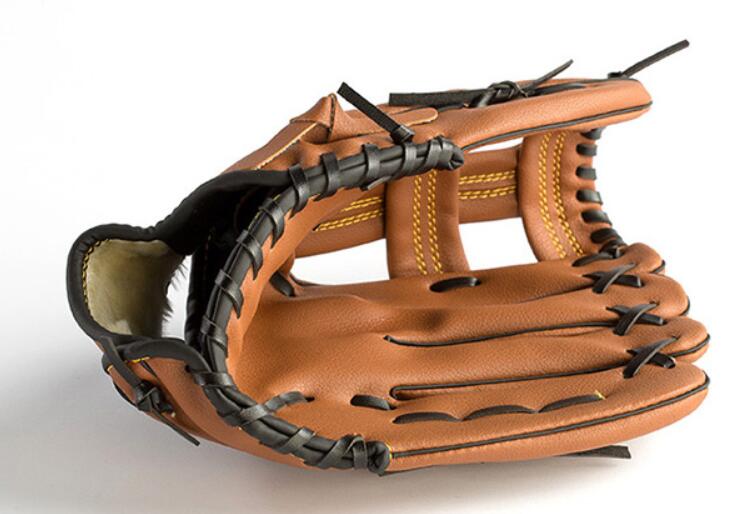 Suzakoo Pitcher baseball glove for children teenagers adults wearing