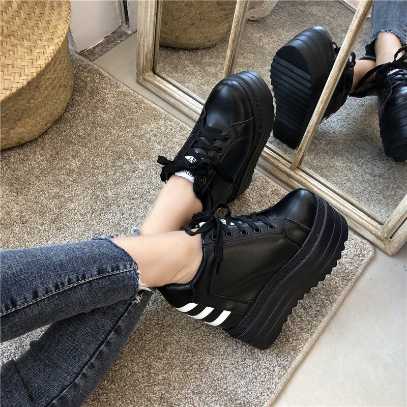 Superhoge hakken plateau schoenen dames casual comfortabele wedges schoenen voor dames sneakers gevulkaniseerde schoenen herfst dames schoenen pu