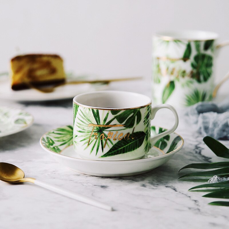 Bästa benporslin liten kaffekopp och fat tekopp porslin grönt växtmönster kontur i guldkeramisk espressokopp och fat