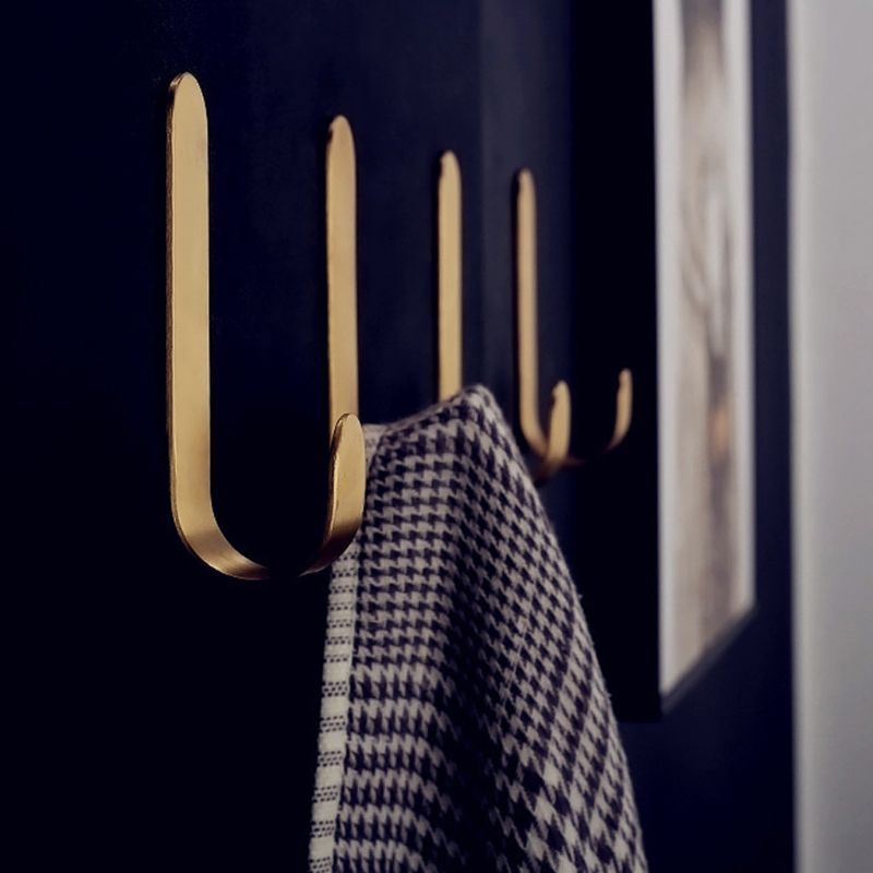 Aan de muur bevestigde handdoekhouder, j-vormige messing kapstokhaak, lijmhouder voor in de keuken