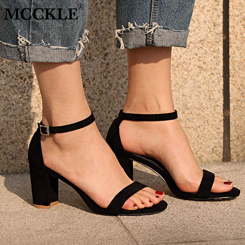 Mcckle chunky heel dam ankelrem gladiator sandaler dam sommarskor kvinnliga sandilas täcka häl flock festskor