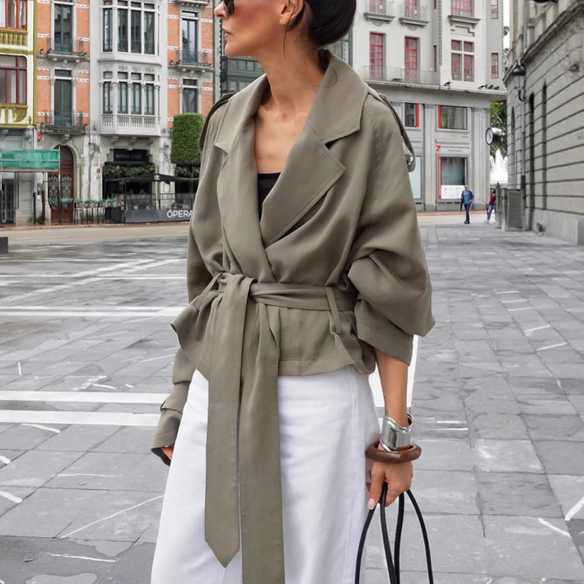2025 Vrouwen Lace Up Riem Trenchcoat Chic Solid Revers Volledige Mouw Zak Korte Windjack Herfst Dame Straat Bovenkleding