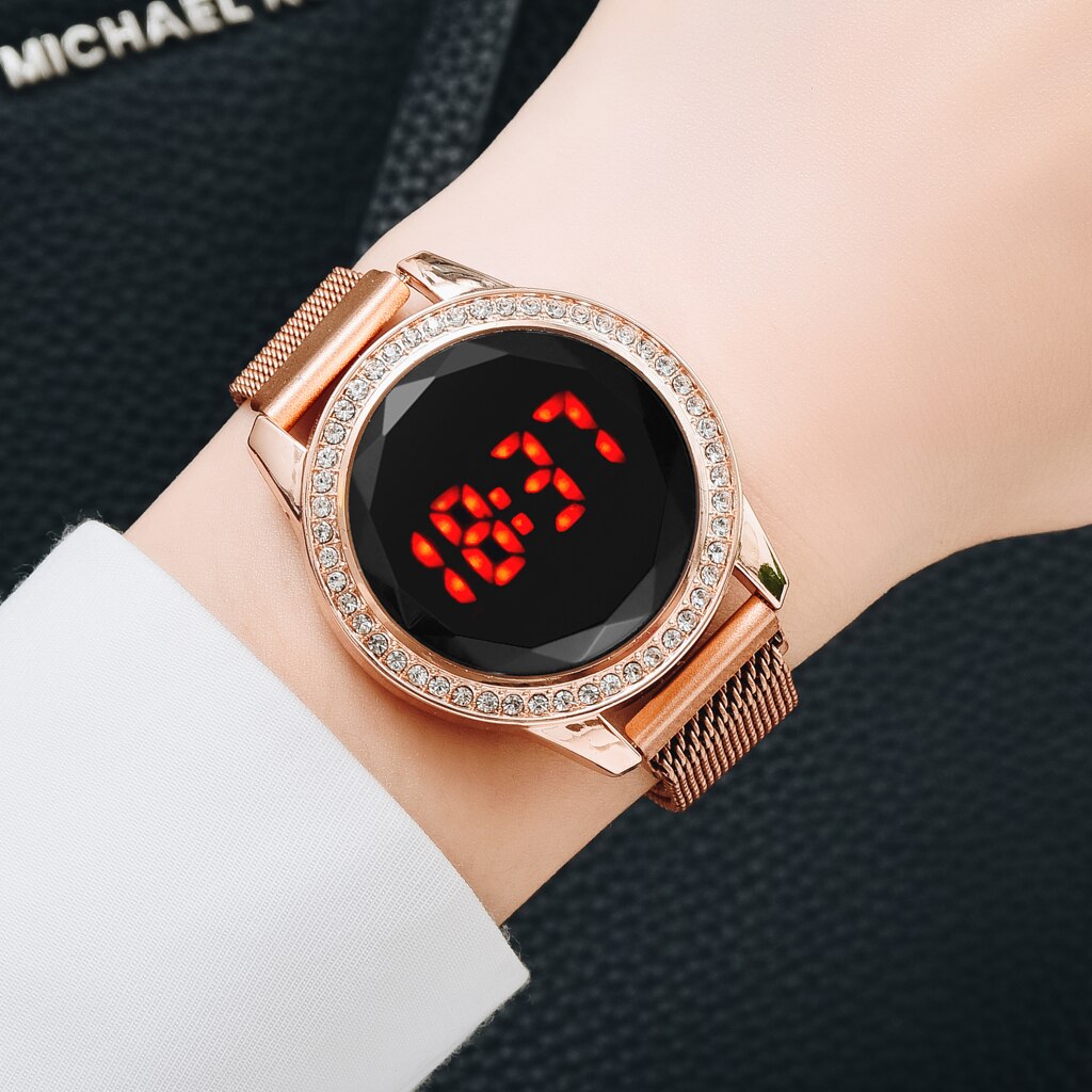 Luxury Women Magnetic Watches Digital Dial Ladies Simple Bracelet Quartz Watch LED Red Dress Watch Relogio Feminino