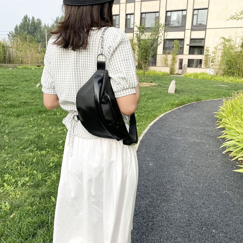 Sac à bandoulière Direct d'usine pour femmes, sacoche de poitrine sauvage Simple PU2020 nouvelle sac Diagonal noir