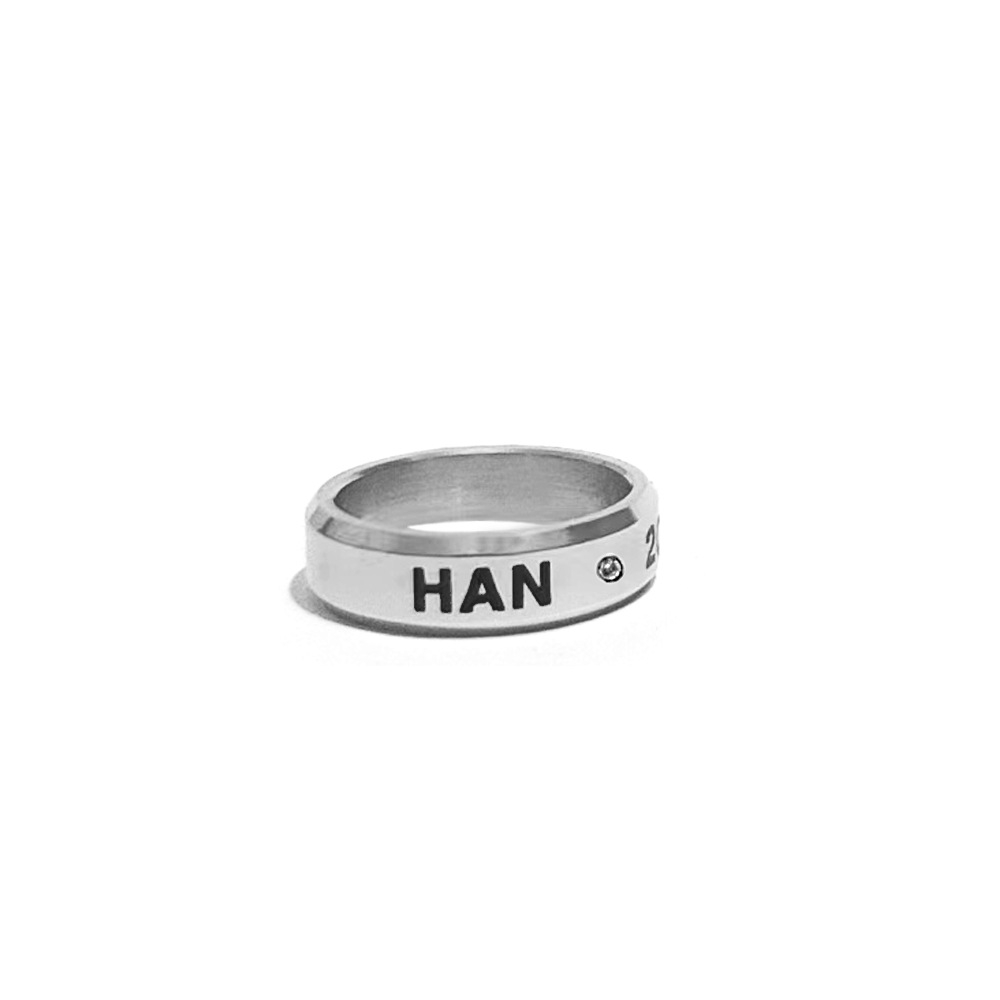 1 Uds. Anillo de dedo KPOP Felix Hyunjin Bangchan Lee Know Han Impresión de fecha de cumpleaños joyería de acero de titanio collar anillo accesorio: Gris