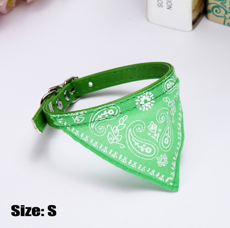 Huisdier Bandana Kraag Voor Honden Katten Verstelbare Pu Lederen Driehoekige Slabbetjes Sjaal Kraag Met Paisley Patroon Voor Puppy Accessoires: Green / L