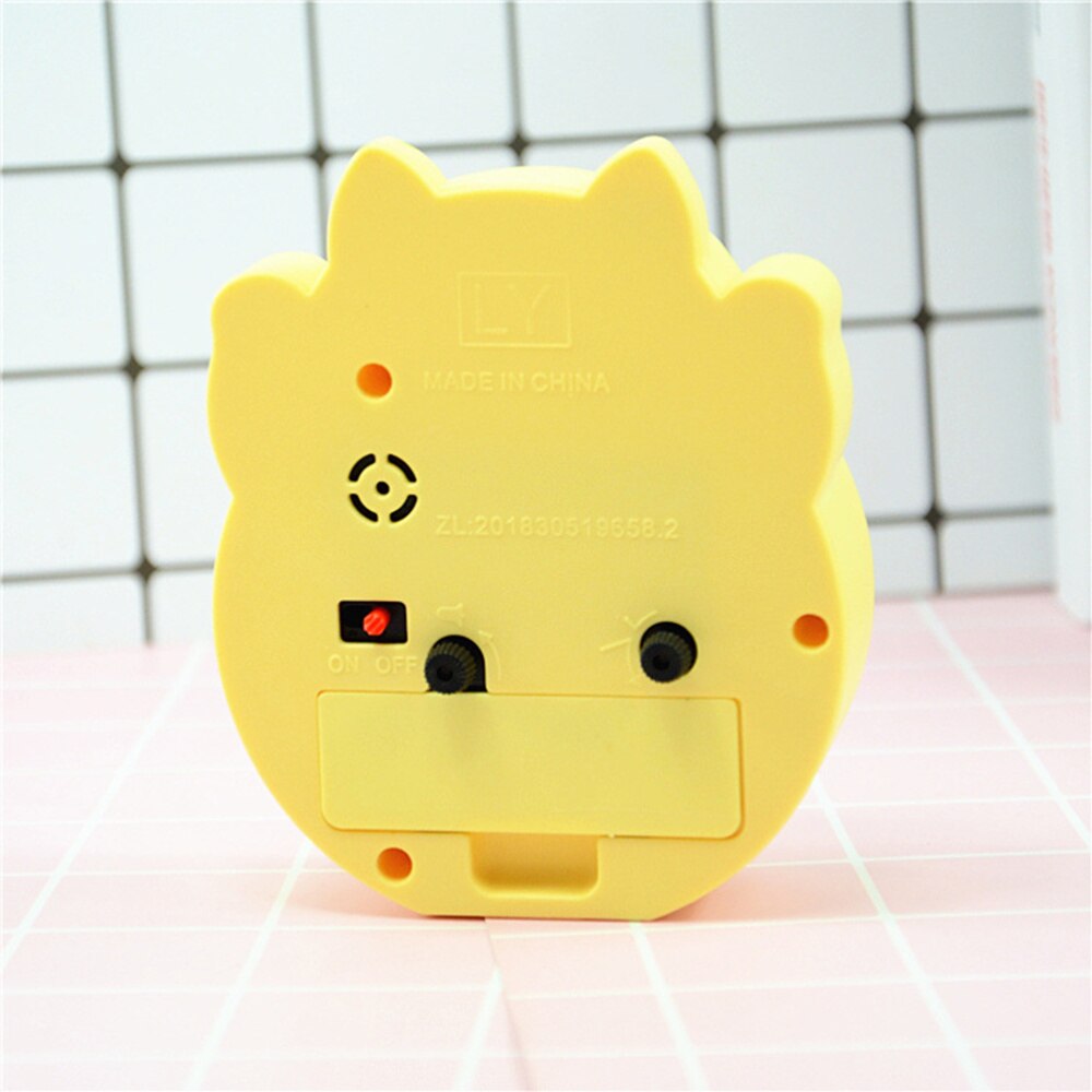 1pc Lucky Cat Alarm Clock Desk Clock Cute Cartoon Cat Shape Alarm (White without Battery Random Font Style)