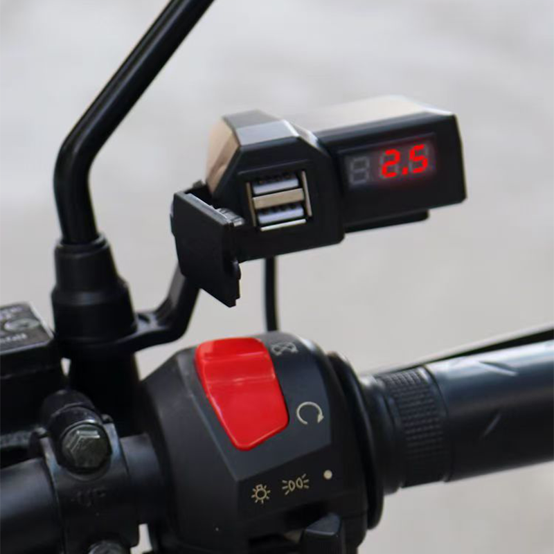 Universele motorfiets dubbele USB-oplader waterdichte motorfiets mobiele telefoon oplader oplaadaansluiting voor e-bike scooter ATV bromfiets