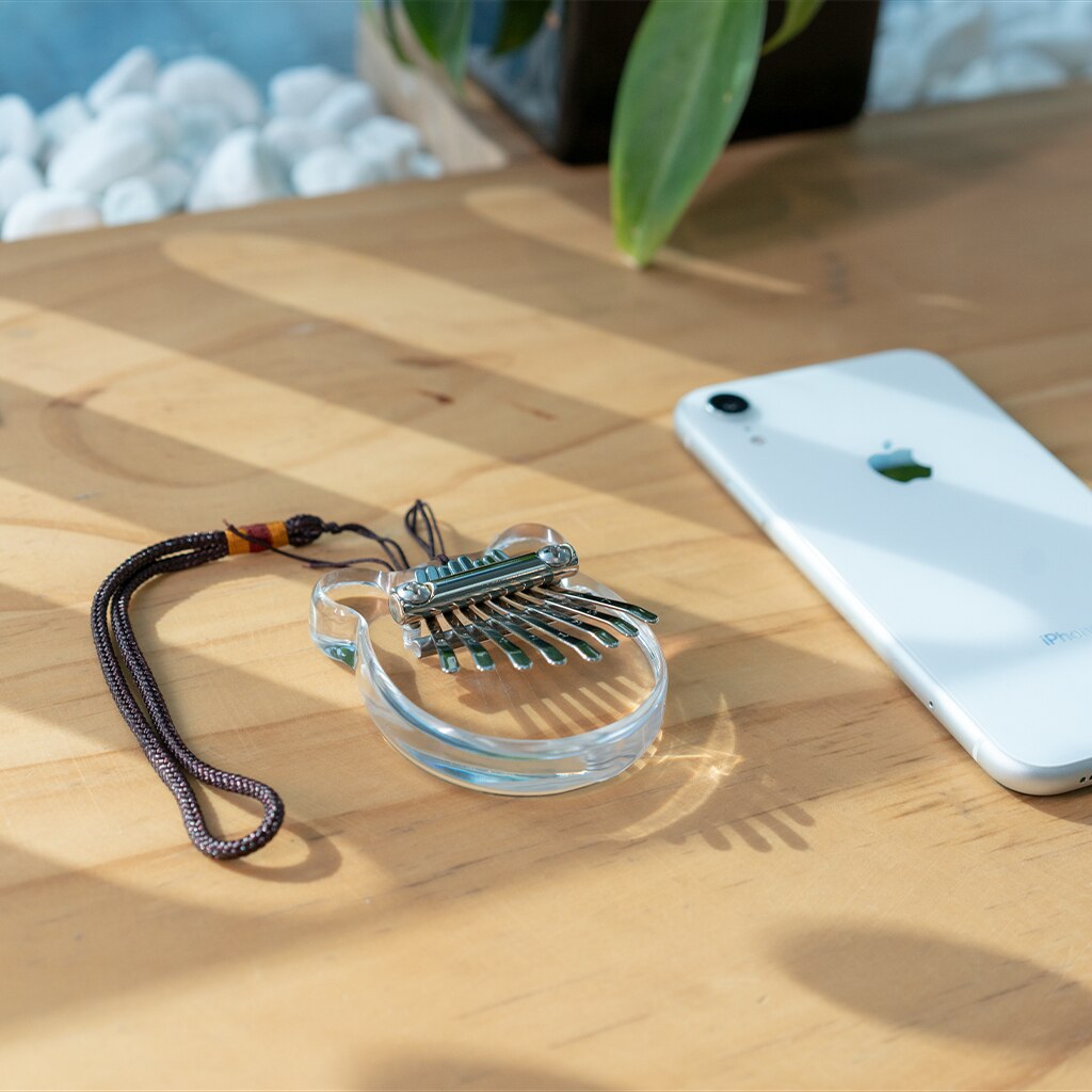 Kalimba Clear Mini Kalimba Crystal 8 Key Portable Mbira Finger Piano Best for Kids Beginner (Bear-shaped Crystal)