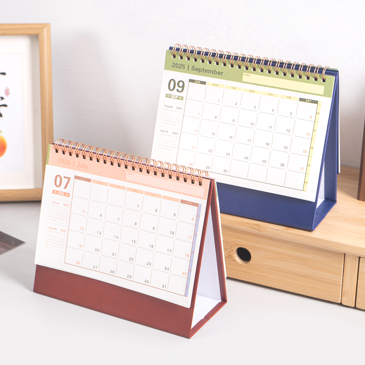 1 pc Cover Desktop Desk Calendar, Portable Foldable - Table Calendar, Writeable Memo, School & Office Desktop Decoration