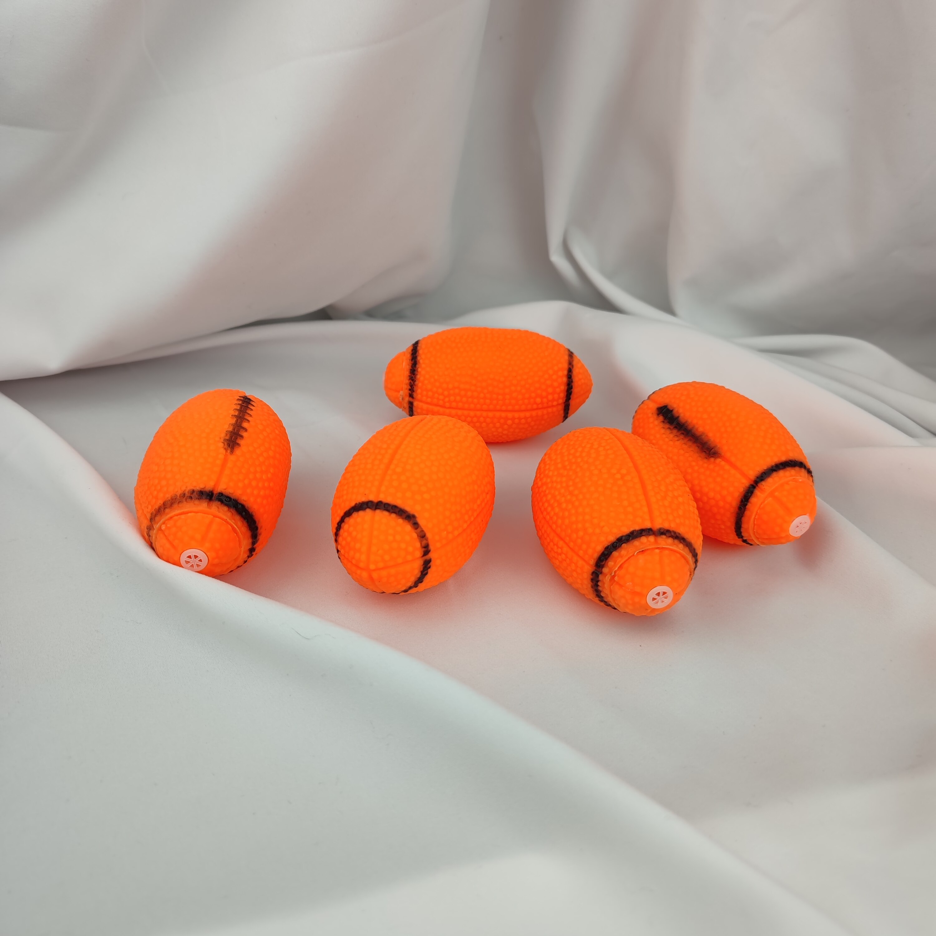 Pet Sounding Vinyl Toys For Dog Squeaking Sounding Rugby Teddy Golden Retriever Ball Dog Training Toy Interact Entertainment Toy