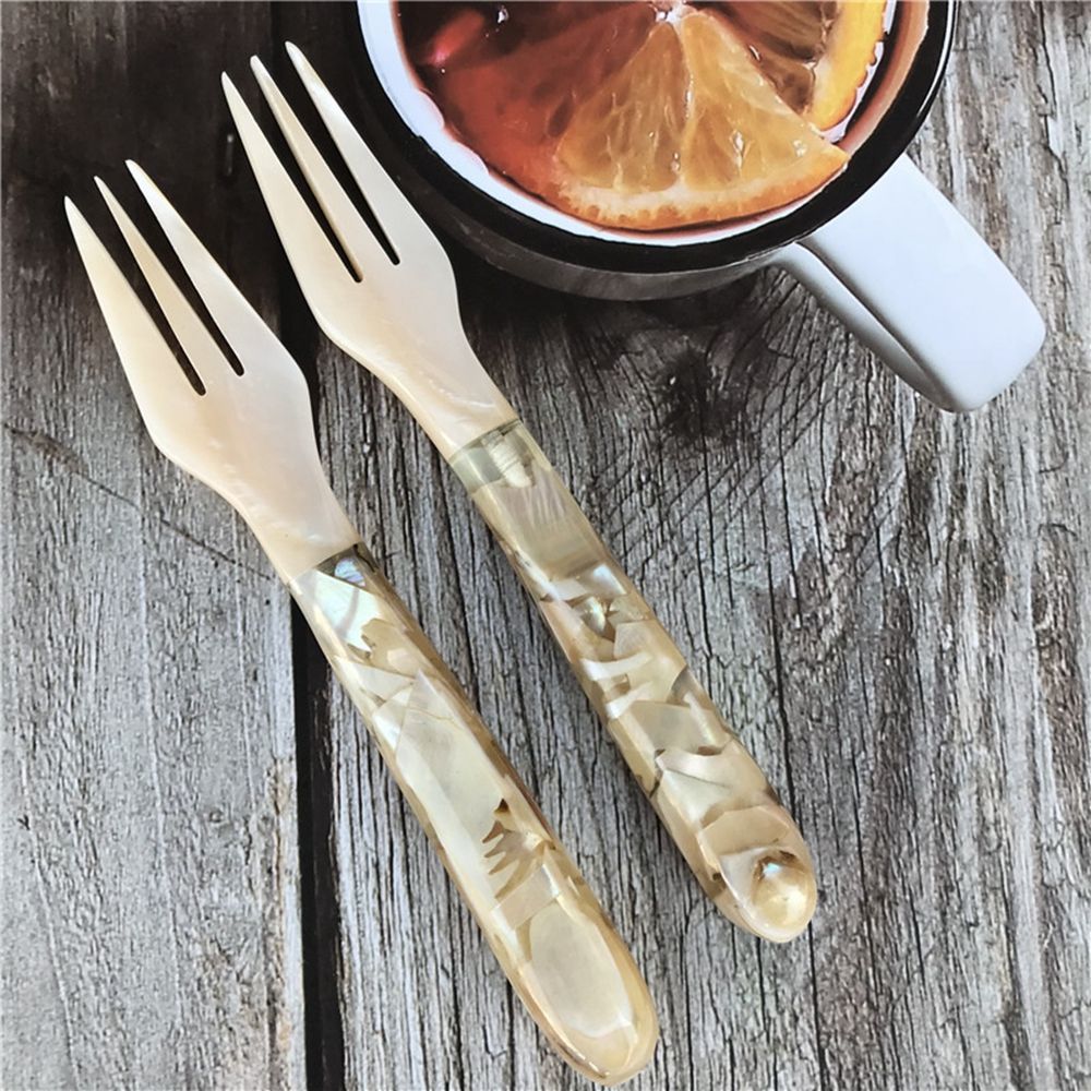 Natural Shell and Resin Spoon Fork Ice Cream Dessert Spoon Caviar Spoon Seashells Stirring Spoons Teaspoon Kitchen Tool