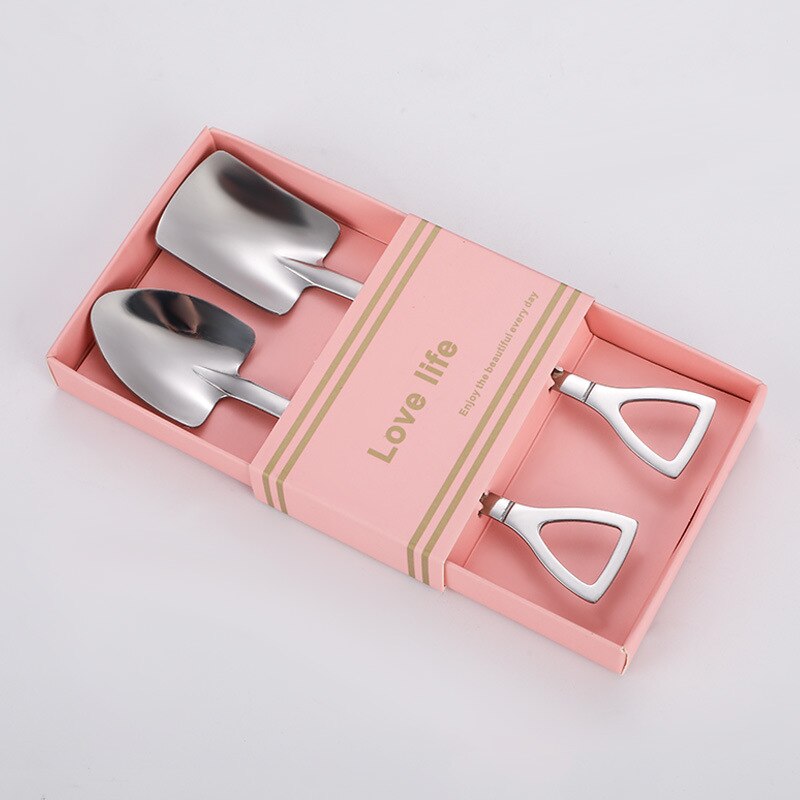 Retro Iron Shovel Stainless Steel Spoon Coffee Spoon Rice Fruit Mixing Icecream Disposable Spoon Tableware Cute Scoop Spoon Box: Red