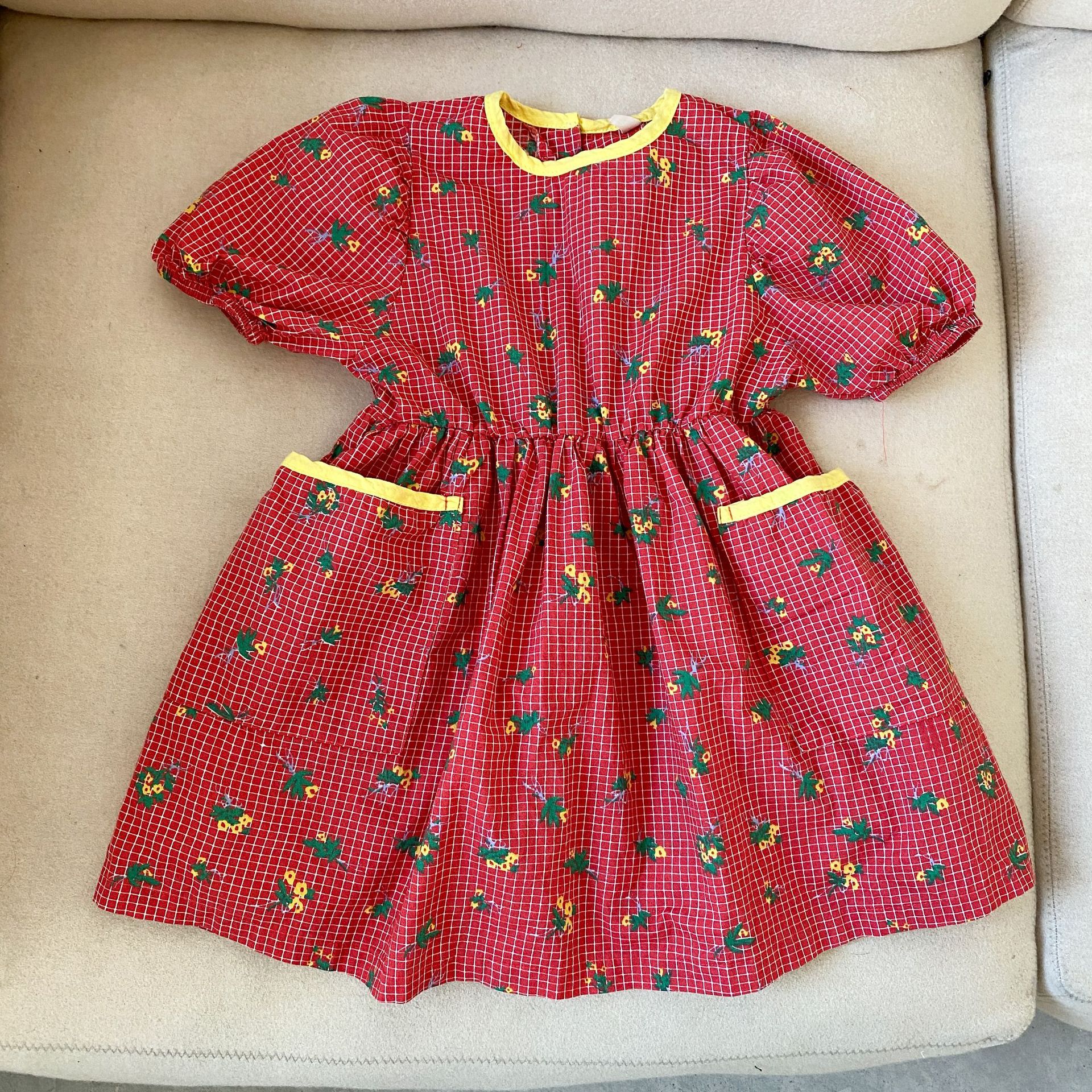 1349C vestito da ragazza coreana vestiti per bambini estate nuovo 2022 vestito da ragazza a mezza manica con fiori rotti vestito da ragazza in cotone tascabile grande: red / 110 for 4y
