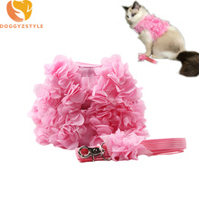 Zoete Kleur Puppy Harnas Hond Leash Set met Mooie Bloem Decoratie Ademend Kat Borstband Leads Roze voor Chihuahua