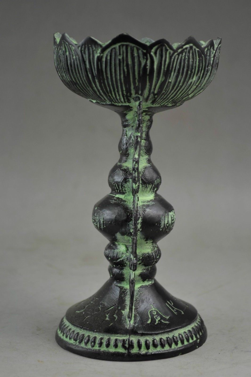 Bronce chino tallado con dragones y lotus noble candelabro