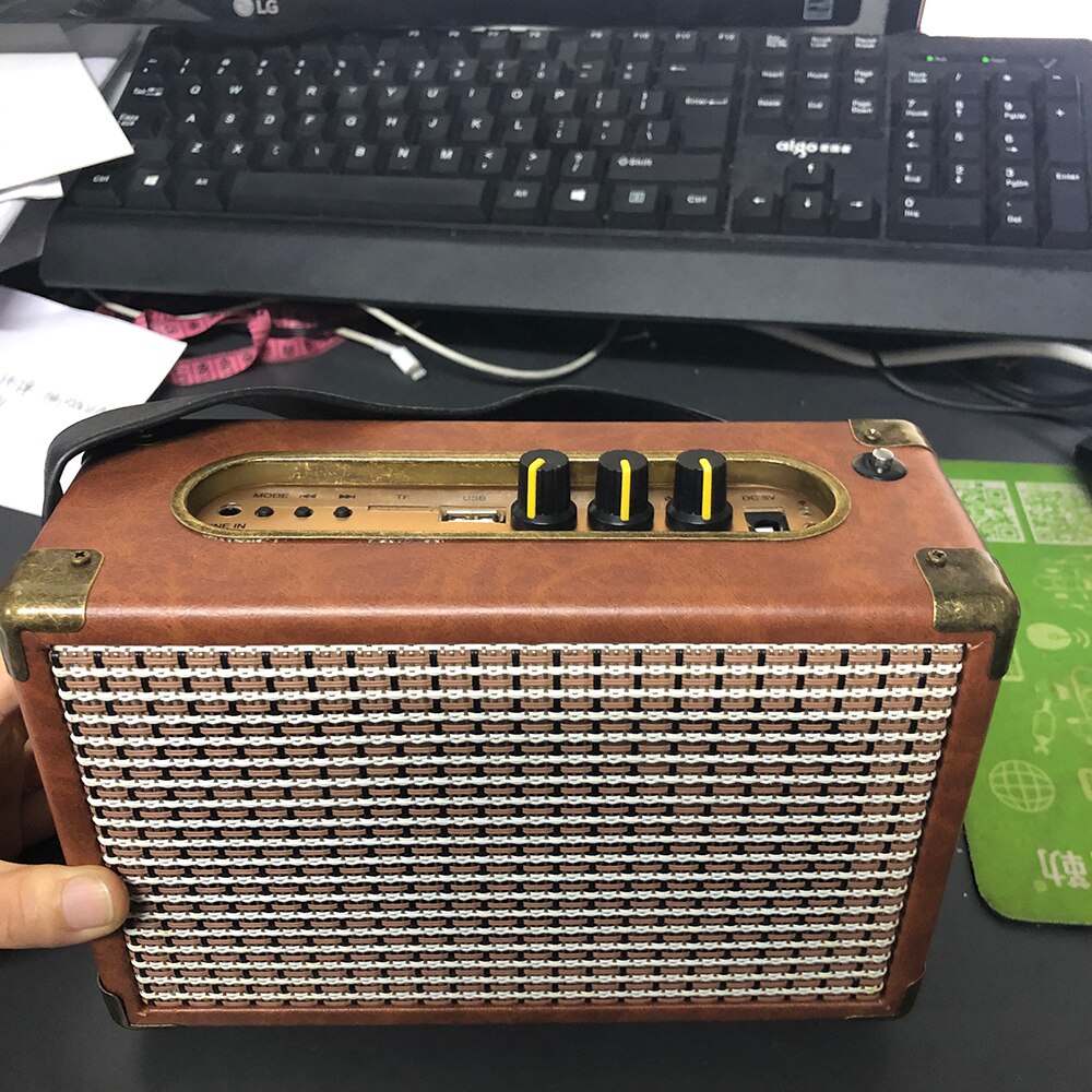 Retro Bluetooth speaker, multi-function MP3 player, portable retro Bluetooth speaker with wooden radio handle, support TF card/U: 1pcs-brown