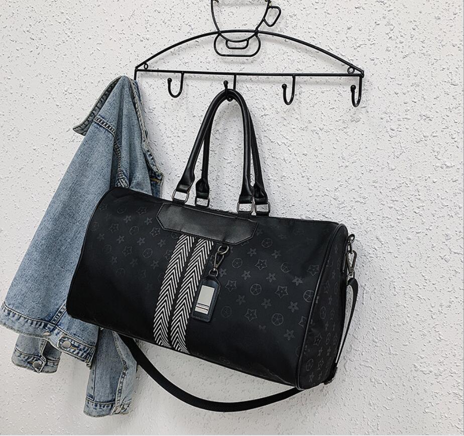 Femmes sac de voyage en cuir bagages sacs voyage noir bagages grande capacité sac à main offre spéciale hommes voyage sacs à bandoulière en plein air: 05