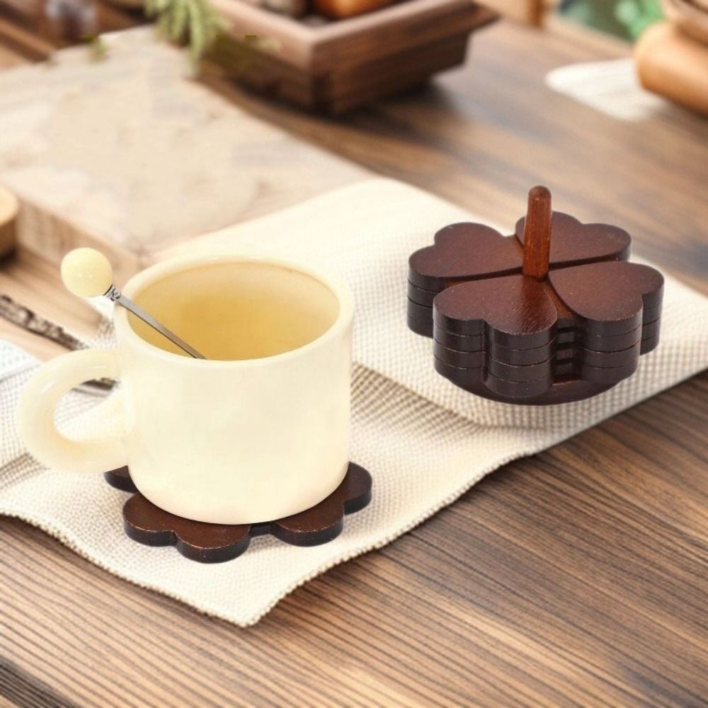 Tovagliette creativo a forma di quattro foglie Sottobicchiere da tavolo termoisolante resistente al calore Festival decorativo antiscottatura per tazze