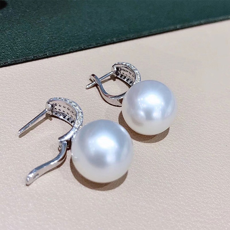 Huitan luxe CZ Imitation perle boucles d'oreilles pour femmes couleur argent tempérament dame boucles d'oreilles fête de mariage bijoux de