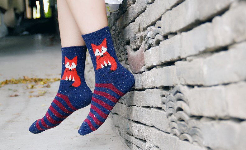 Spring winter thick wool cotton sport socks women yoga ski skateboarding socks Harajuku animal wolf Christmas sock female