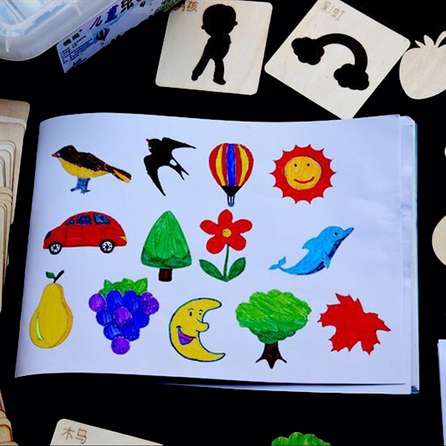 120 pièces peinture coloré pochoir Kit ensemble avec brosse copeaux de bois pochoirs référence dessin crayon école modèle aléatoire jouets