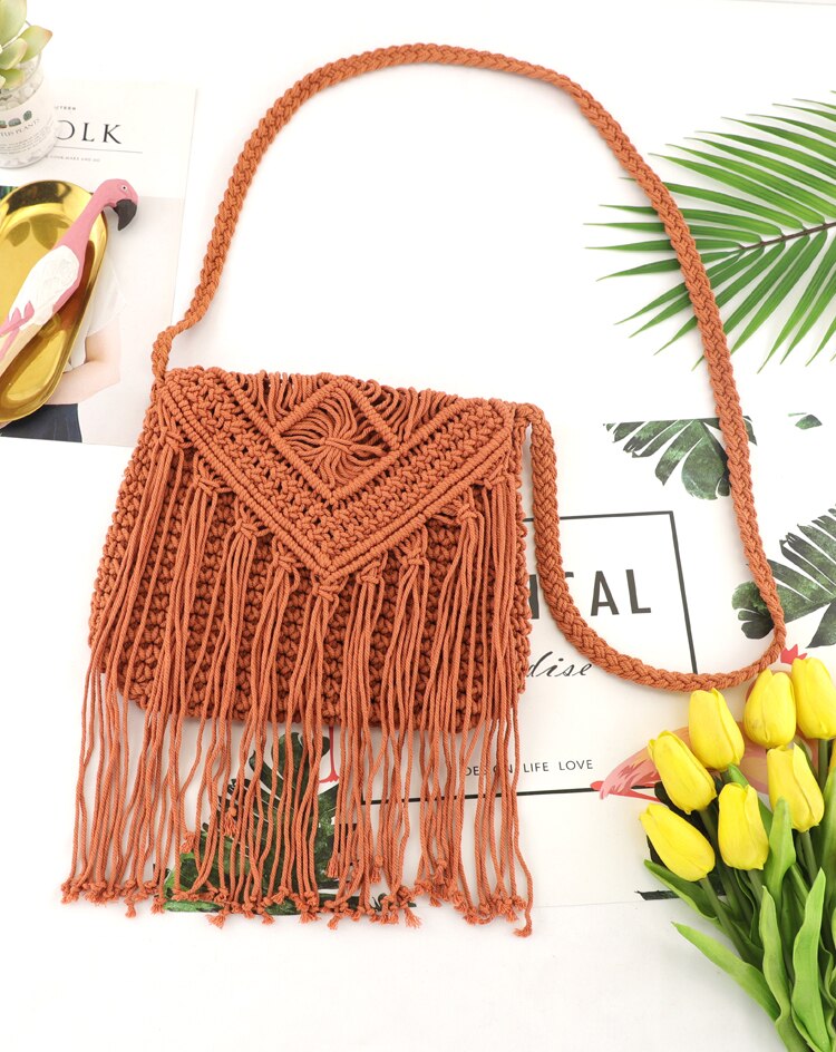 Sac de paille à pompon creux, sac de plage à rabat tissé à la main, sac à bandoulière en corde de coton: ORANGE RED