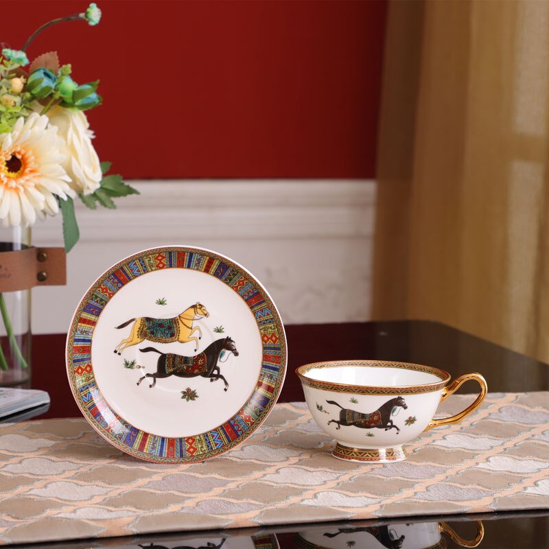 Luxury Porcelain Horse Dinner Plates Bone China Serving Dishes Kitchen Tableware Ashtray European Coffee Cup Saucer: Cup and Saucer