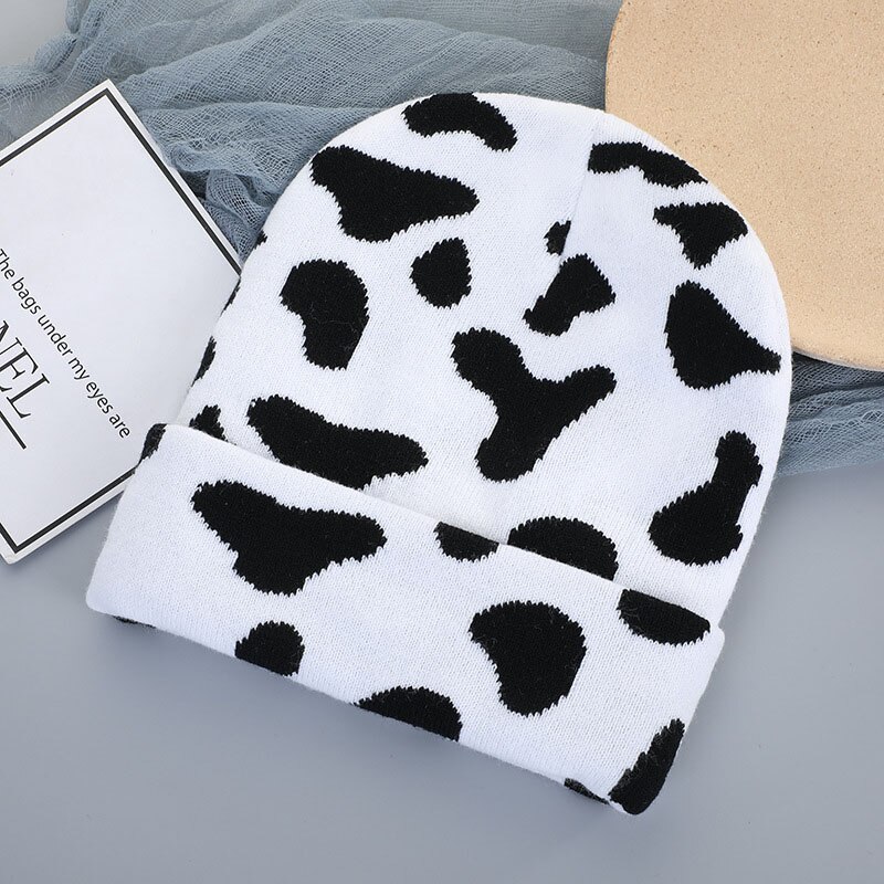 Gorros con estampado de vaca para mujer, gorros cálidos de estilo Hip Hop, a la , color blanco y negro, novedad de invierno