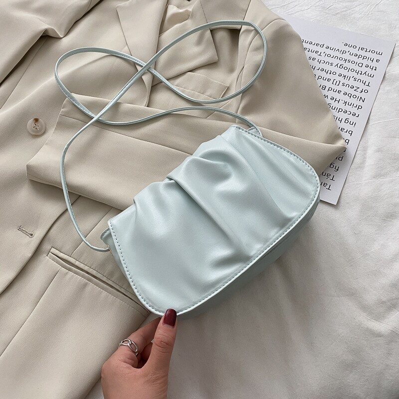 Sommar sadelväska kvinnlig molnväska shoulder messenger koreansk version av enkel fairy fold-väska: Blå