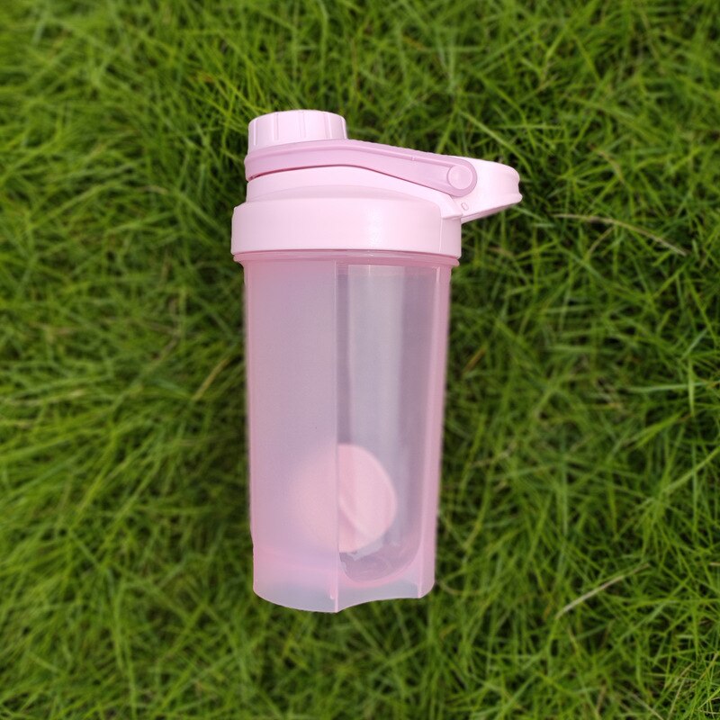 500ml shaker flaske proteinpulver blandeflaske med visp ball sport fitness vannflaske bærbar skrukork shaker: Rosa
