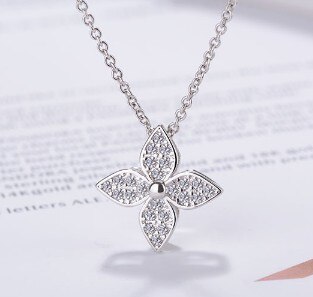 100% 925 prata esterlina na moda lucky flor brilho zircônia cúbica senhoras pingente colar de jóias femininas cadeias curtas não desvanecer: Silver necklace