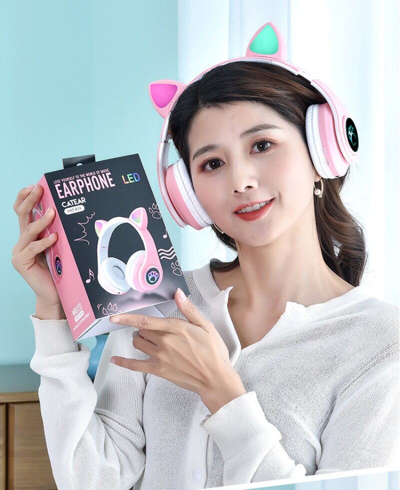 Flash Light Cute Cat Ears Bluetooth Wireless Headphone with Mic Can control LED Kid Girl Stereo Music Helmet Phone Headset