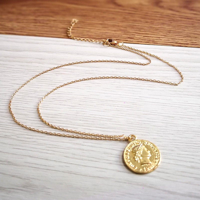 Collier Vintage en métal pour femmes, pièce de monnaie sculptée, pendentif médaillon rétro, Long, bijoux bohème,