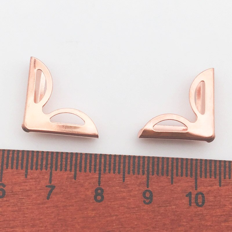 50 st/lot 16 x 16 x 4mm roséguld metall bokhörn för fotoalbum menyer mappar gör-det-själv scrapbooking dekor hörnskydd  wd0278