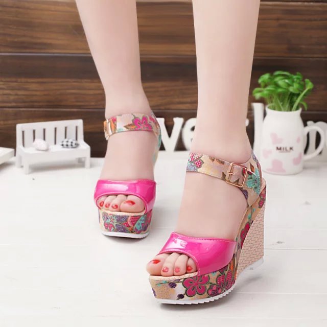 Zomer Wiggen Vrouwelijke Sandalen Platform Hoge Hak Kleinigheid Comfortabele Vrouwen Schoenen Zoete Casual Schoenen Open Teen
