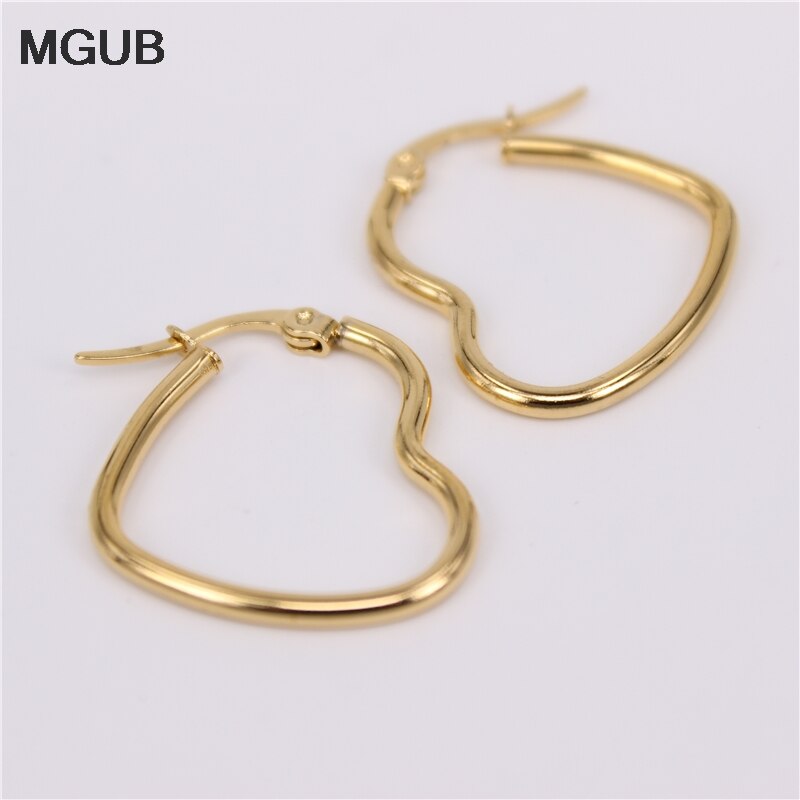 MGUB 25MM -55mm drut modelowany pozłacane kolczyki delikatna ręka polerowanie ze stali nierdzewnej lekkie mężczyźni i kobiety preferowane HX4