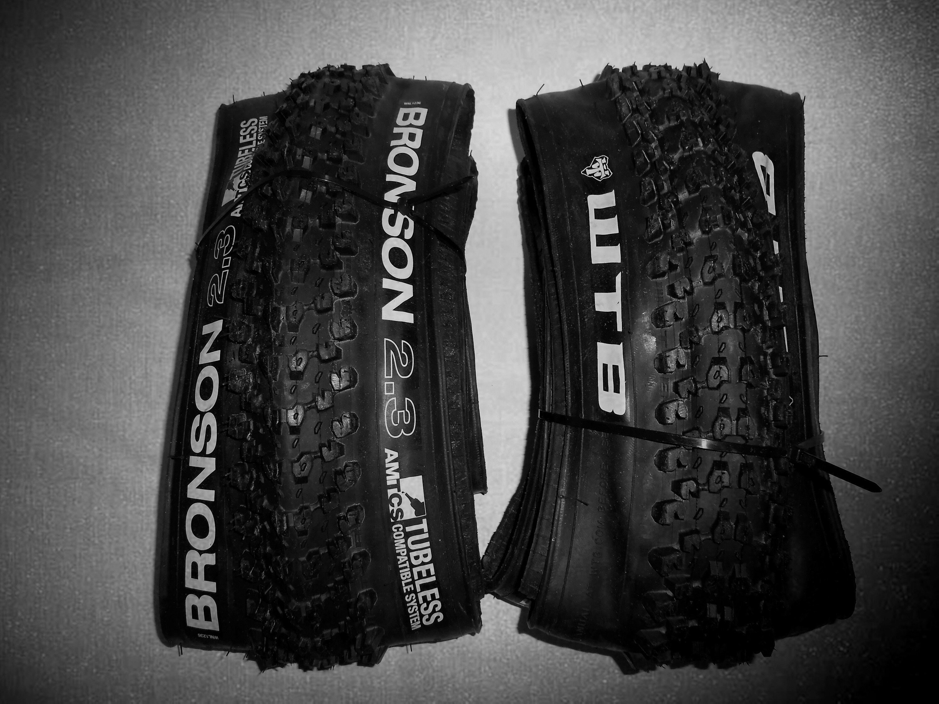 WTB Bronson tire 26x2.3 Downhill MTB Mountain Bike Bicycle Folding Tyres WTB tire