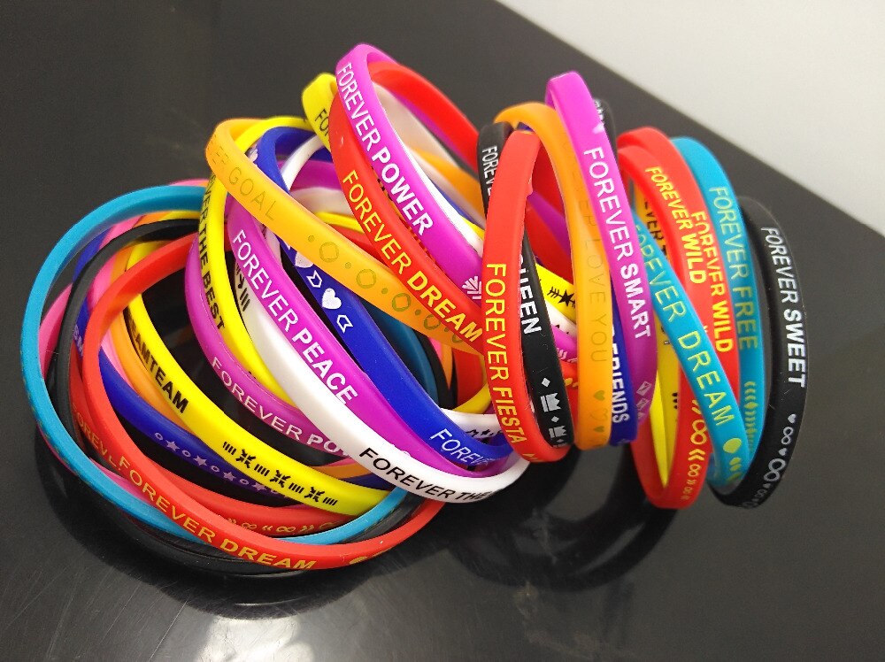 20pcs Party bag fillers Lovely Top Mixed Girls Women Beautiful Silicone Bracelets Children Amazing Wristbands Xmas