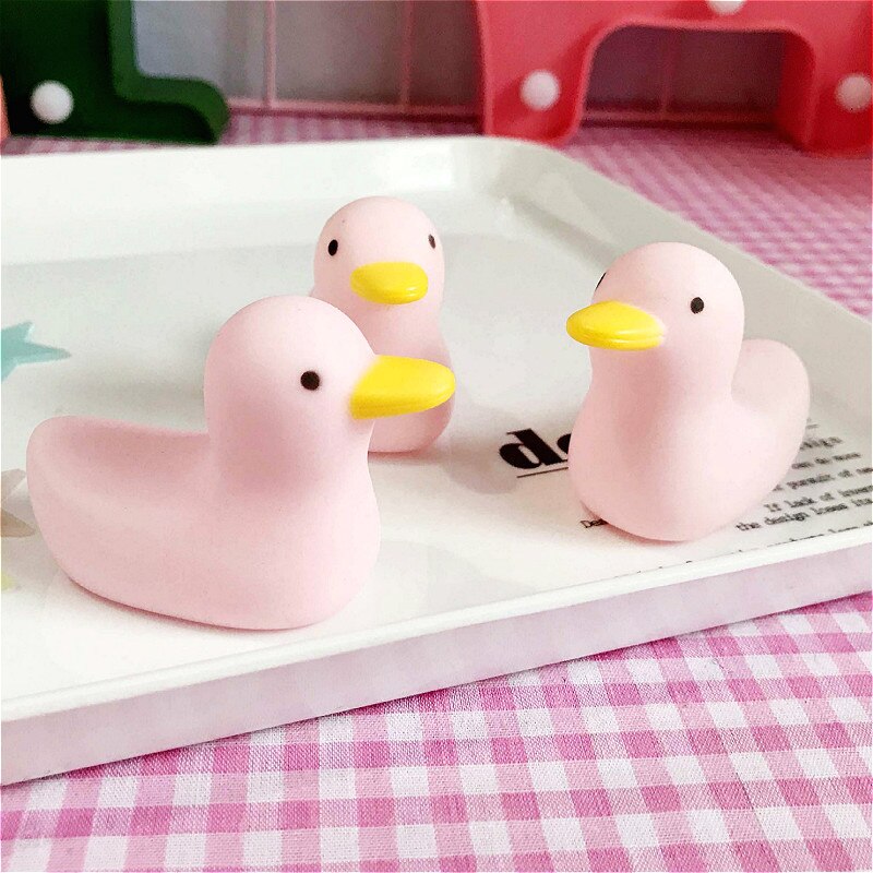 1pcs The Lovely Squeeze Toy Novelty Funny Animal Toys Party Favors Supplies Stress Relief Toy: Duck