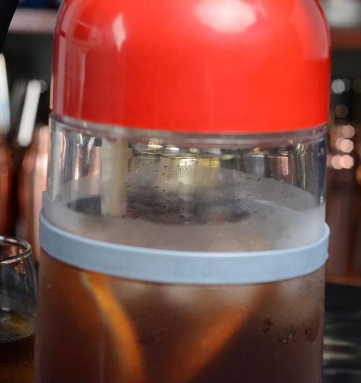 Øl maskine bar plasic ildslukker form drikke flaske øl maskine bartender vand dispenser