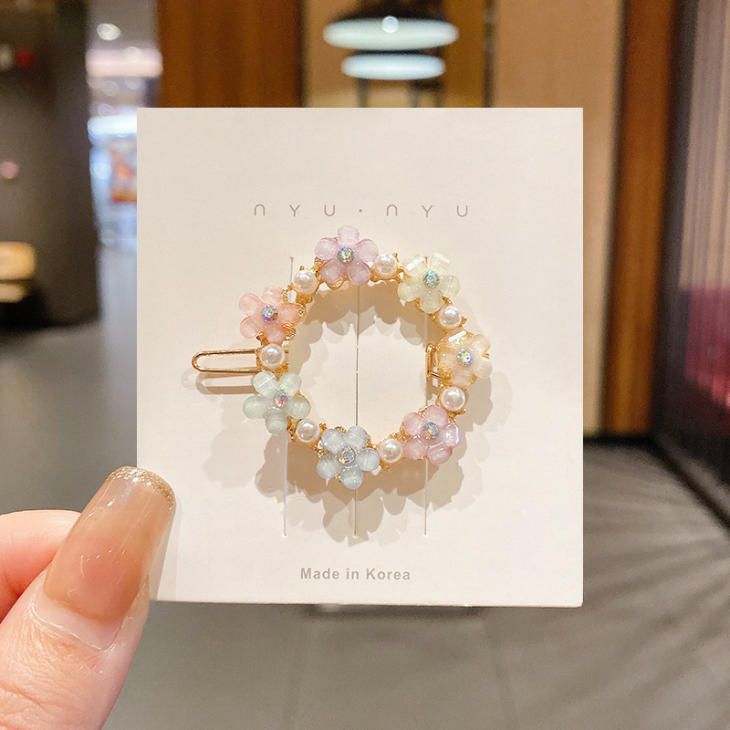 Horquilla de perlas de diamantes de imitación para niña, pasadores laterales de flores brillantes, Clips para el cabello de corazón, accesorios bonitos, 4 piezas