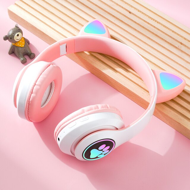 Glowing Light Cute Cat Bluetooth Kid Headphone with Mic Can Close LED Girls Music Bass Helmet Phone Tablet Wireless Headset: white