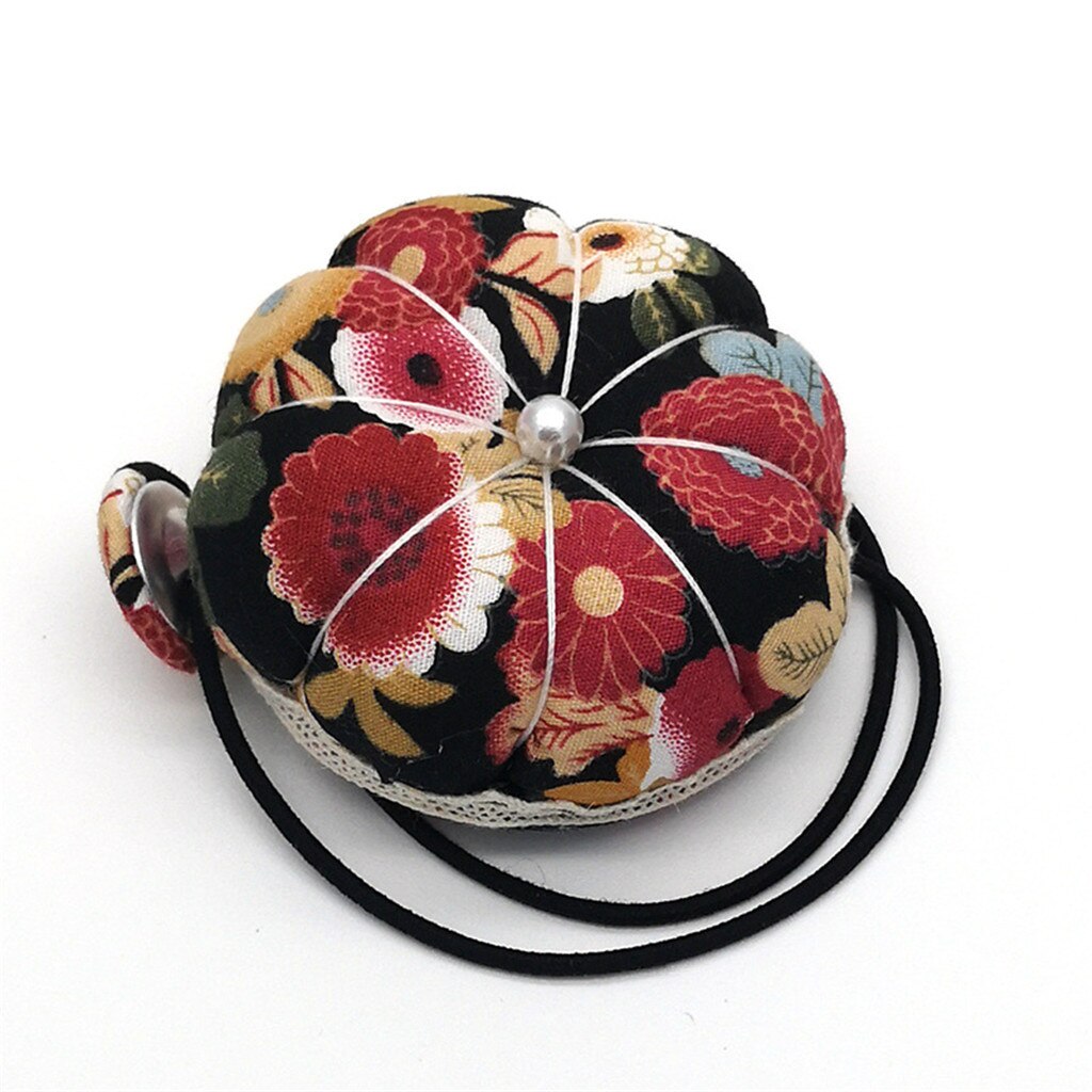 Multi-purpose Floral Shaped Needle Pin Cushion Floral Wrist Pin Cushion Decorative Sewing Machine Cross Stitch Sewing #W3: Black