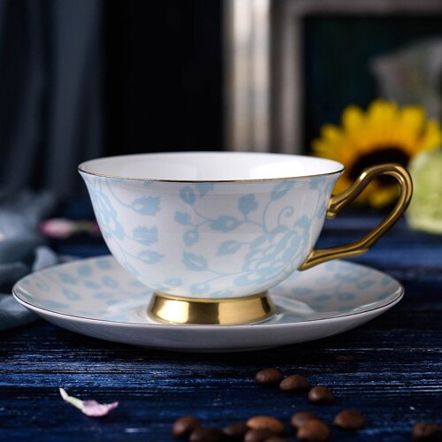 200 ml Porseleinen Theekopjes Fijne Bone China Thee Kop en Schotel Set Britse Stijl Luxe Keramische Koffie Kopjes 2 kleuren: Light Blue