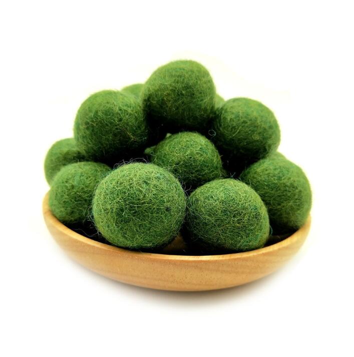 10pcs/lot 3cm 100% Wool Felt Balls Colorful Diy Pom Poms Craft Material Balls Of Wool Christmas Room Decro Decoration for home: army green